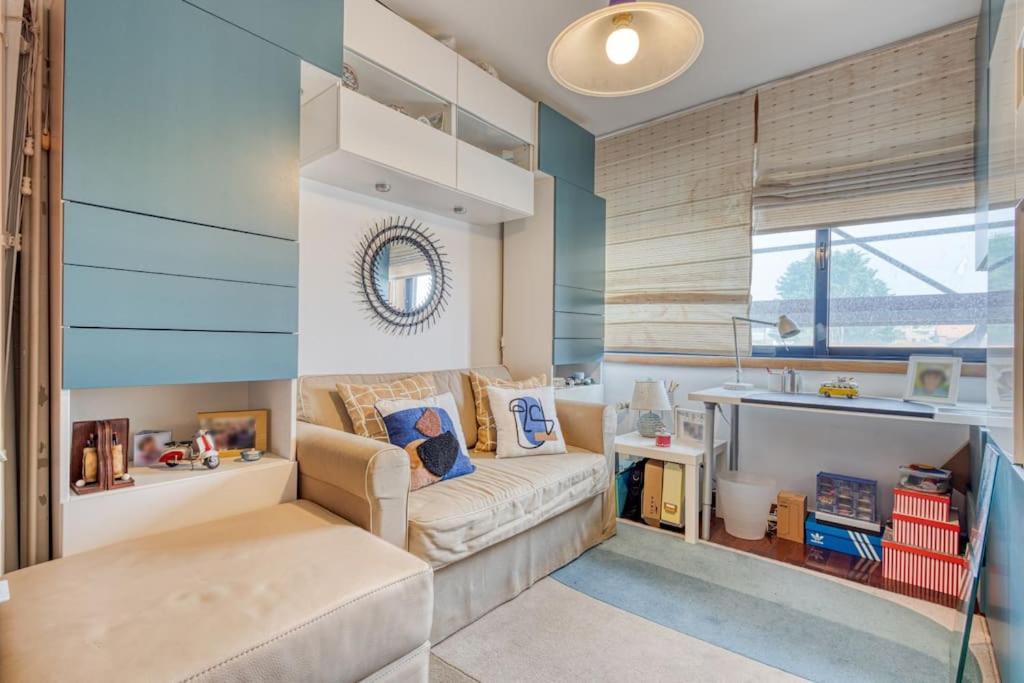Blue House by the Beach view 3
