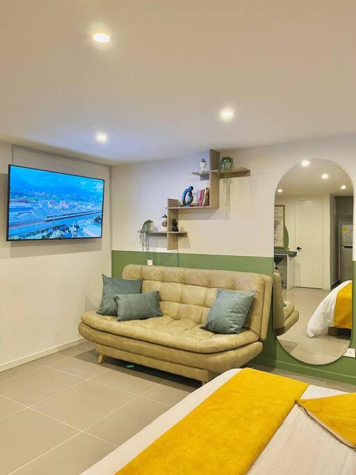 Luxury El Poblado Loft, relax in Medellin's heart!