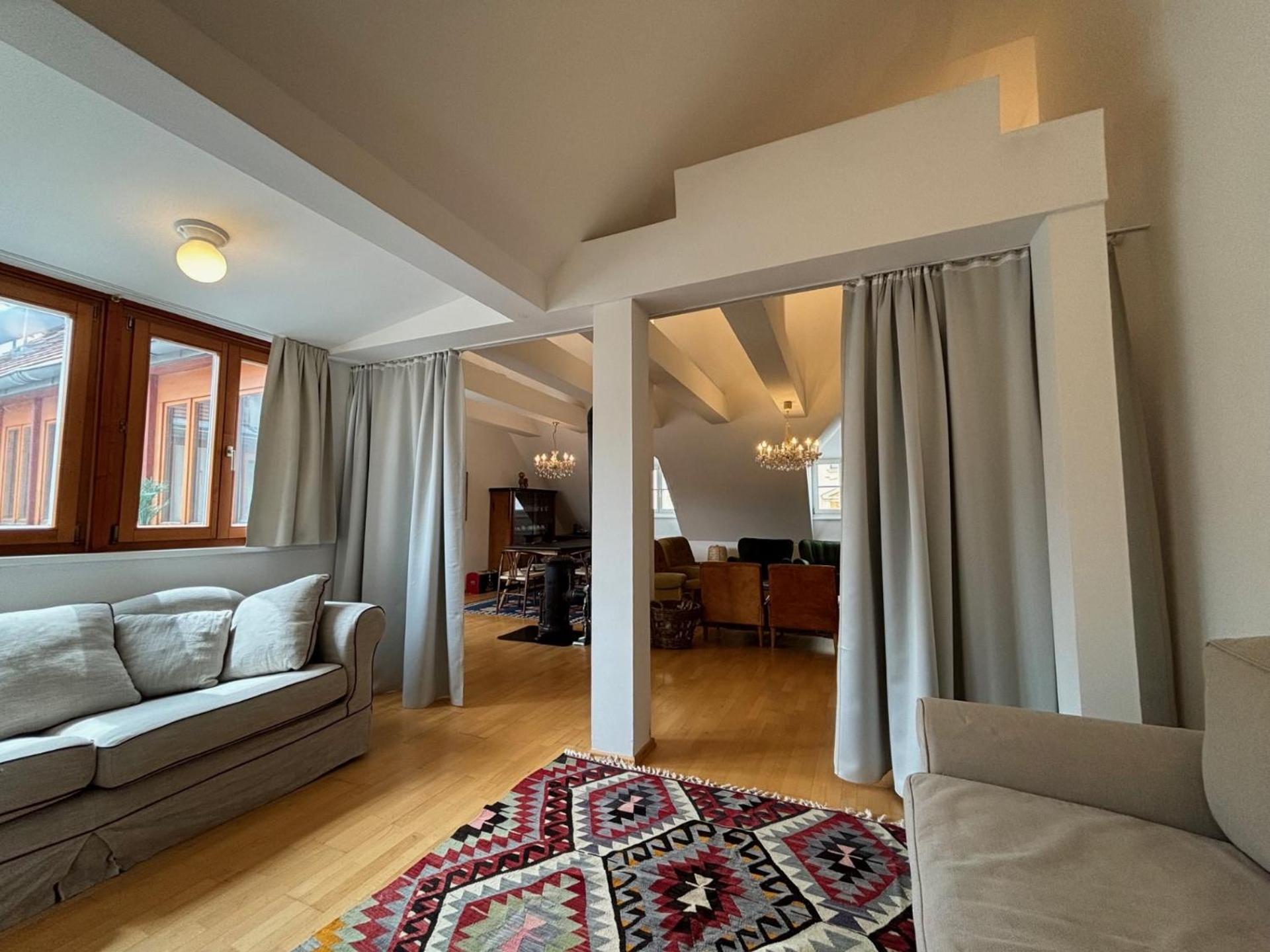 Großzügiges Apartment in historischem Gebäude