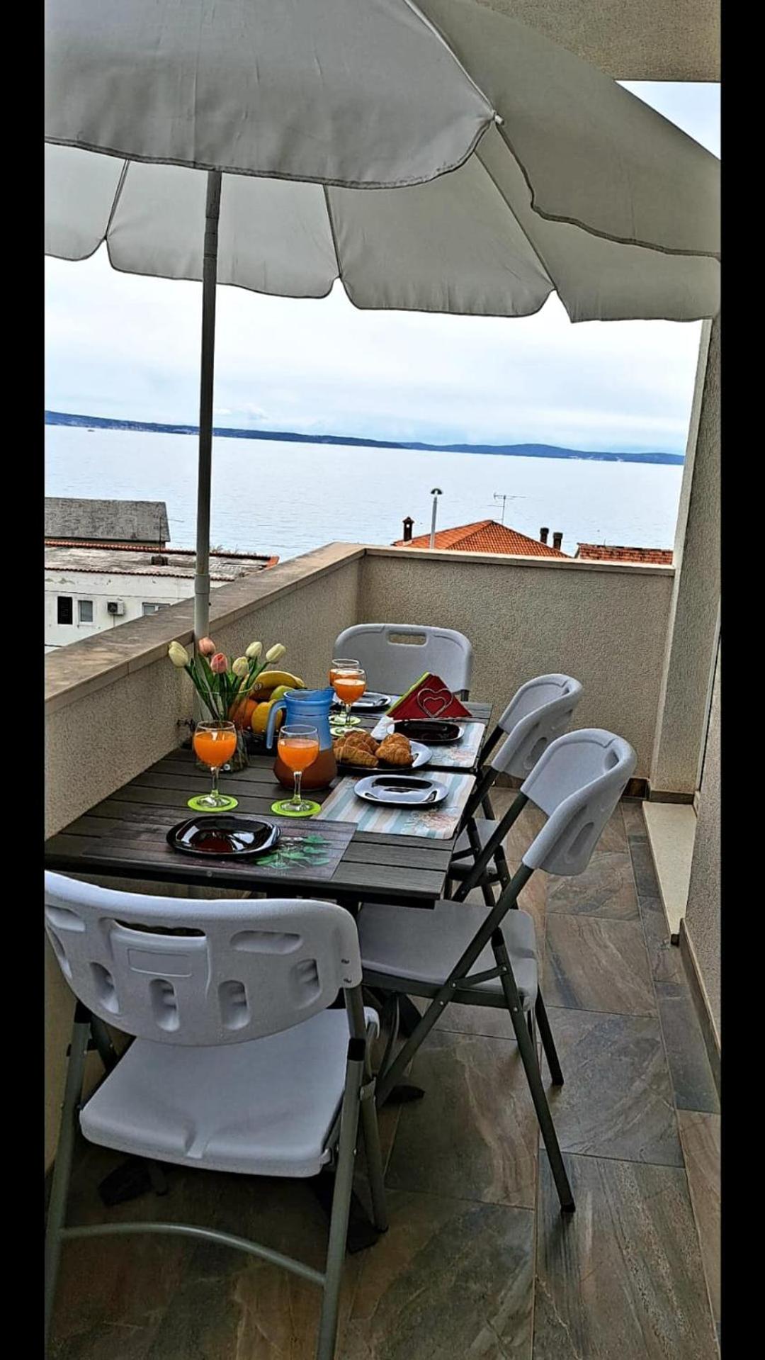 Apartments Dinko Podstrana