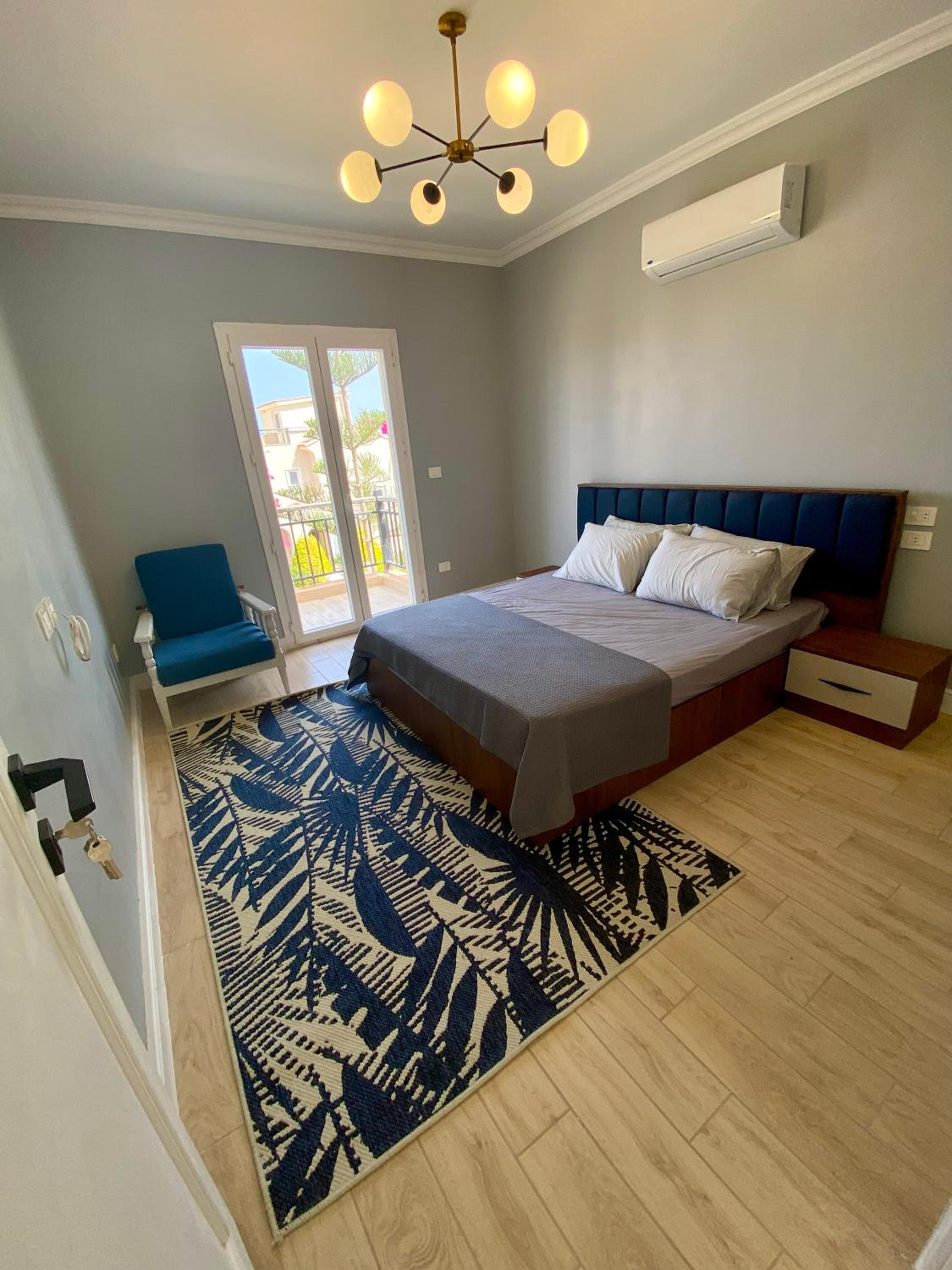 Luxury Beach Living in Mountain View