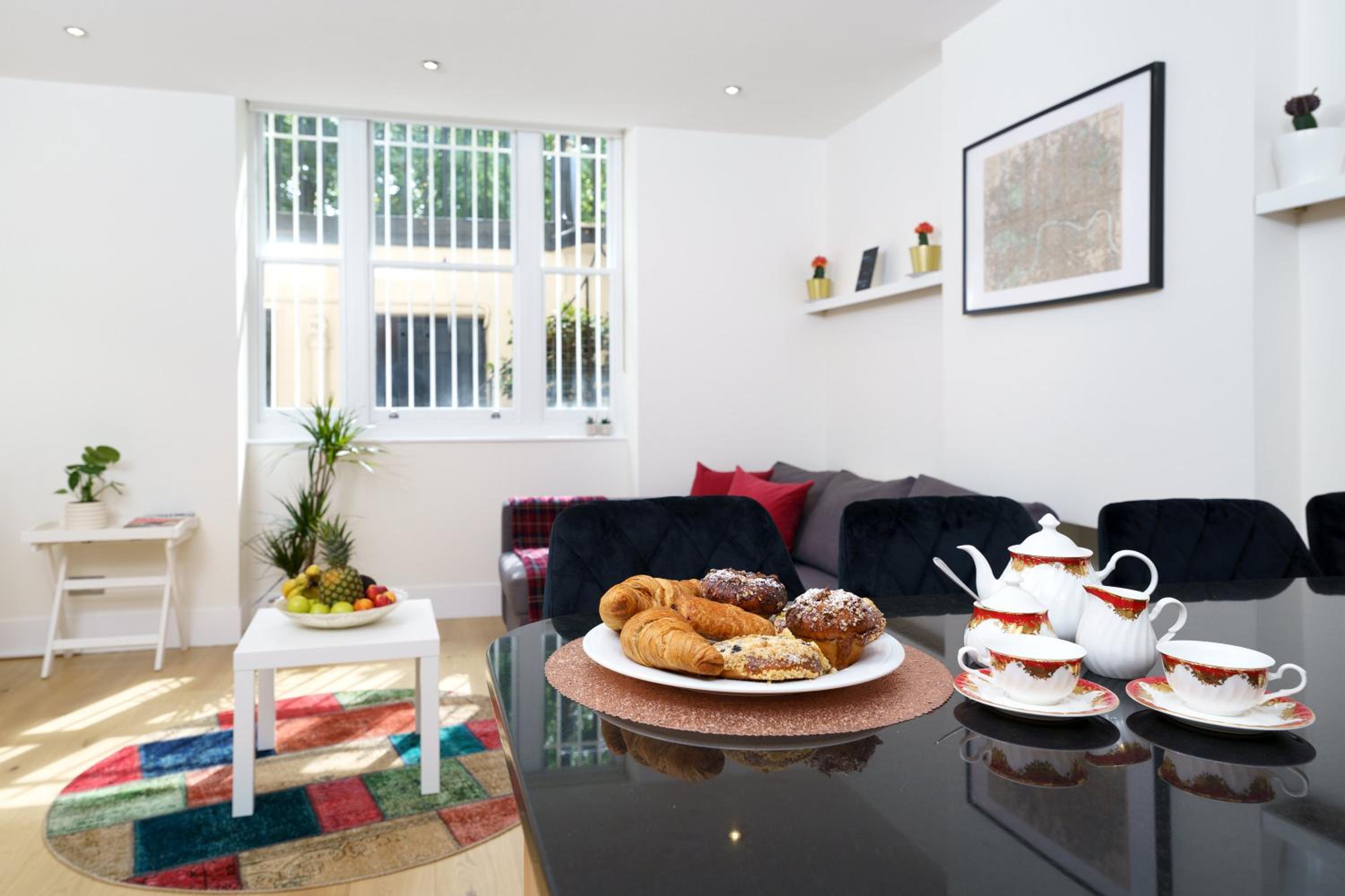 2 bedroom flat in Pimlico & Westminster