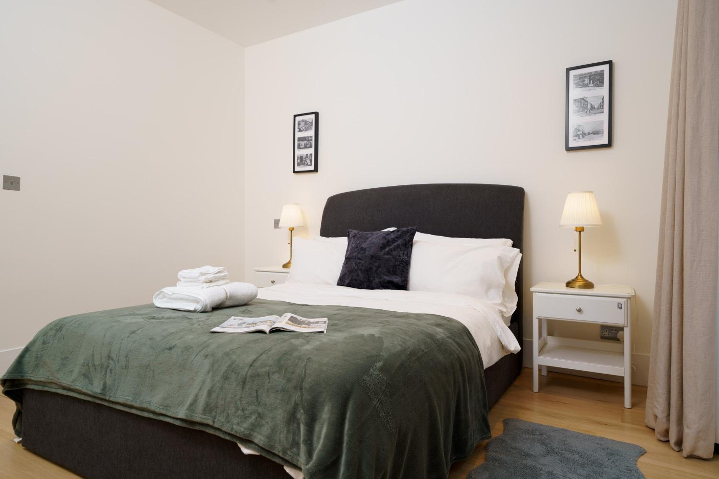 2 bedroom flat in Pimlico & Westminster