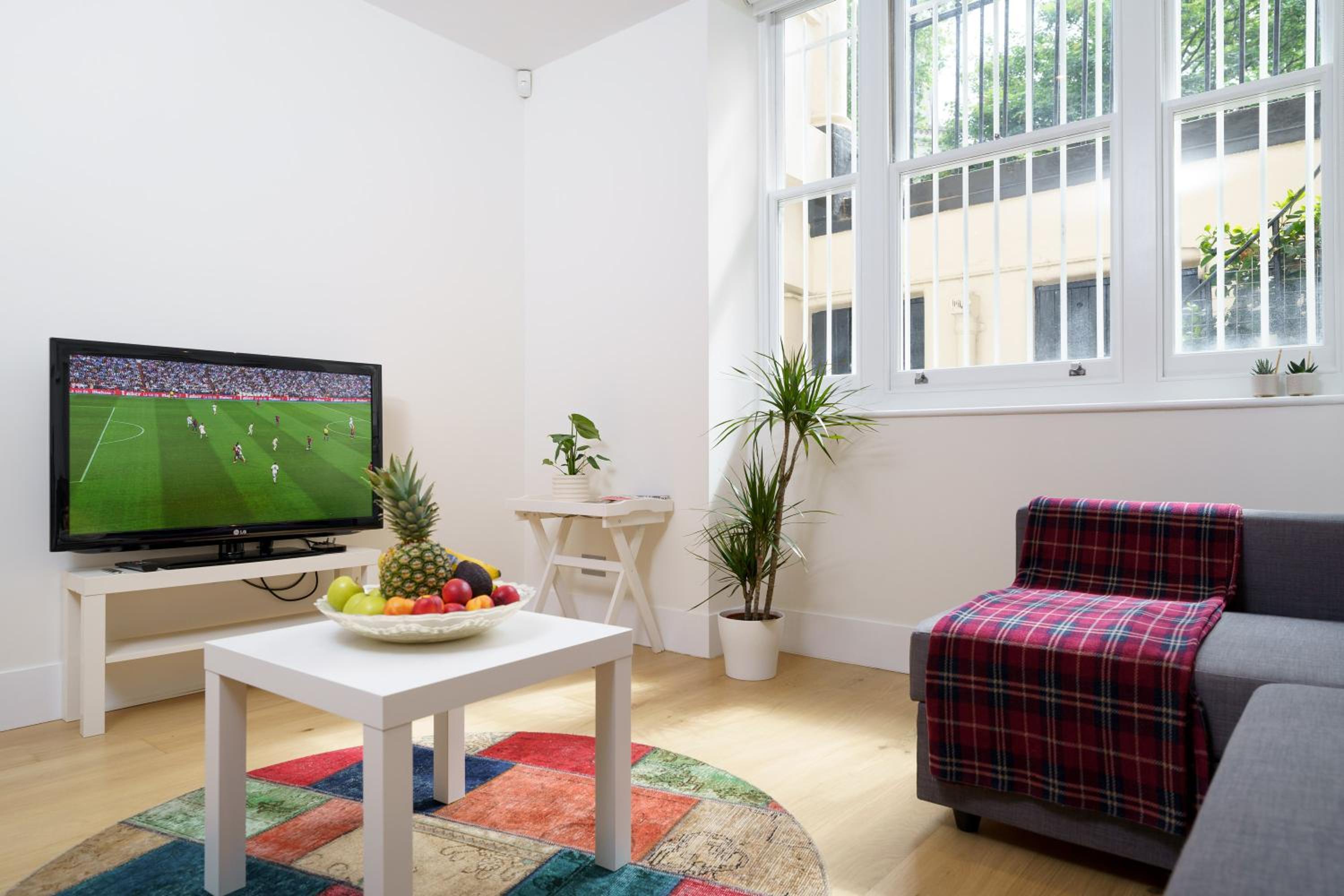 2 bedroom flat in Pimlico & Westminster