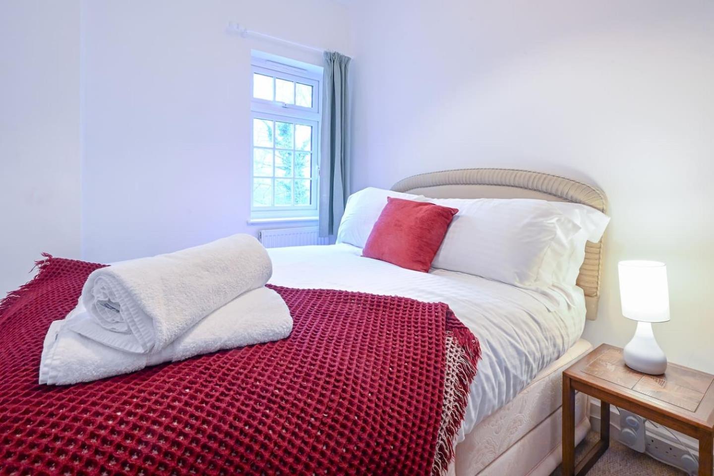 NEW - Quiet & Cosy Countryside Haven - Great Wi-Fi view 3