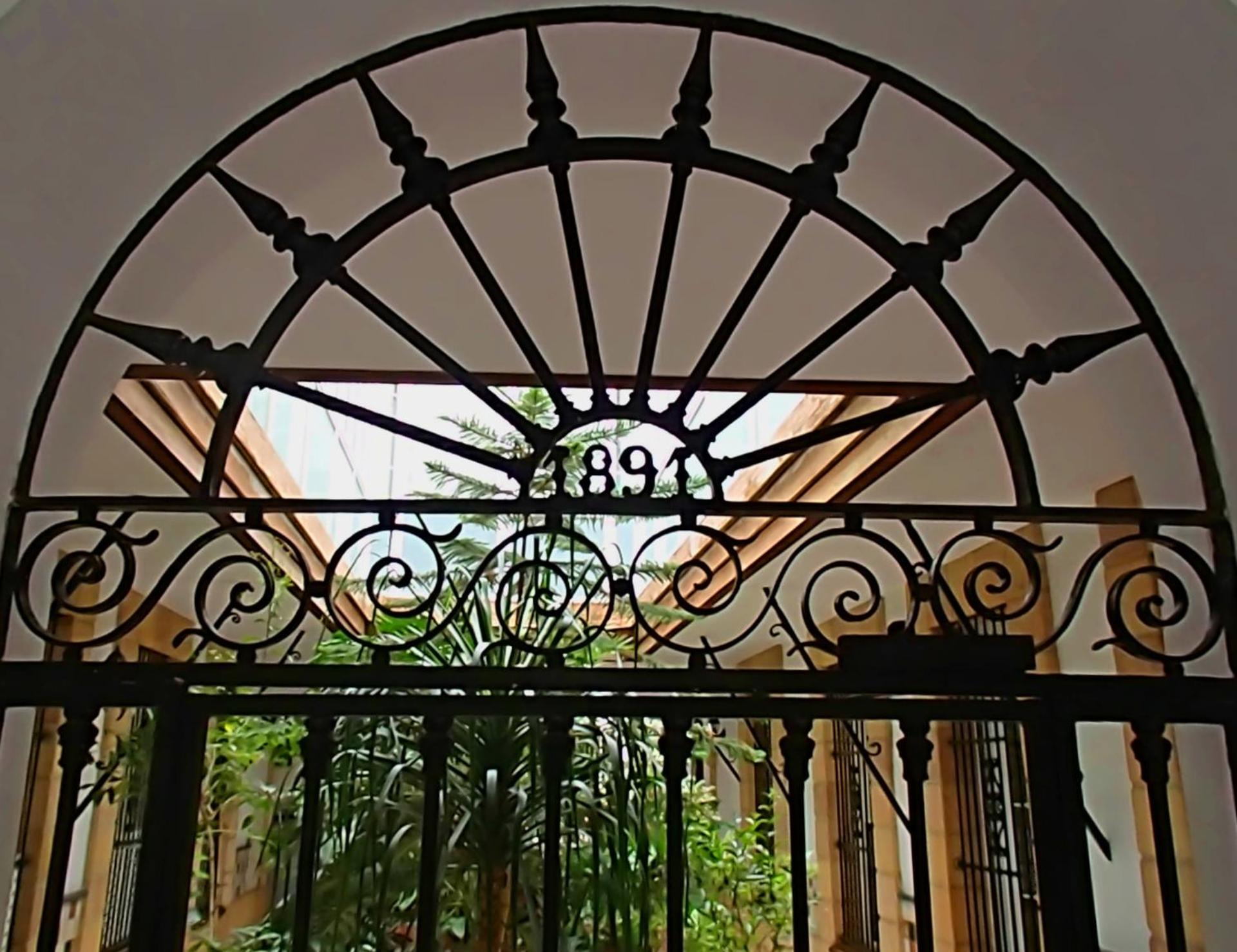 Ático con terraza privada en casa Palacio del Centro Histórico