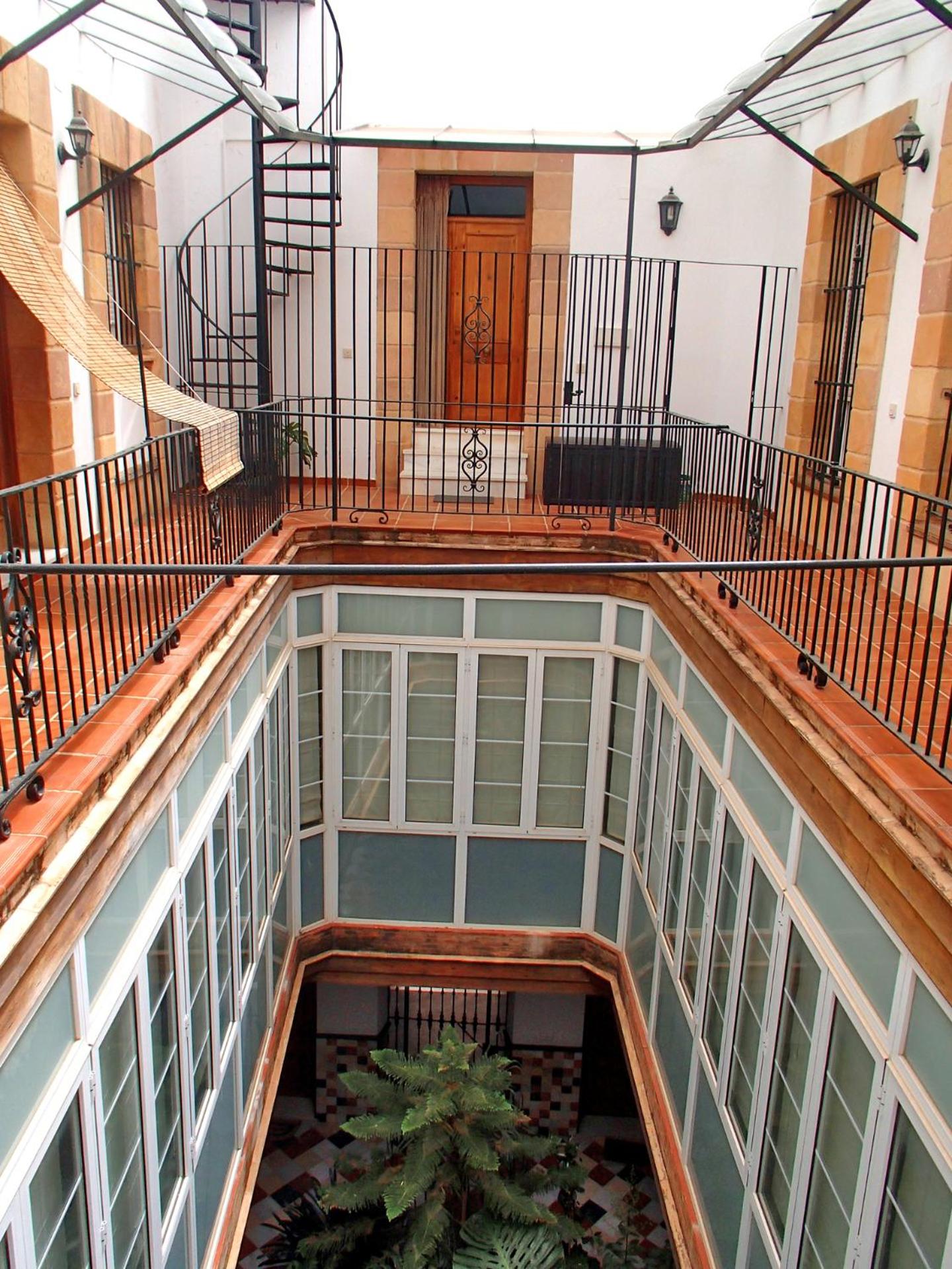Ático con terraza privada en casa Palacio del Centro Histórico