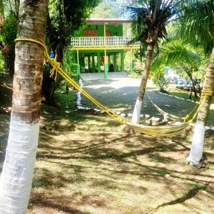 Peyo’s House (Swimming Pool,Wi-Fi,BBQ,Board Games)