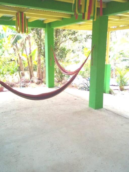 Peyo’s House (Swimming Pool,Wi-Fi,BBQ,Board Games)