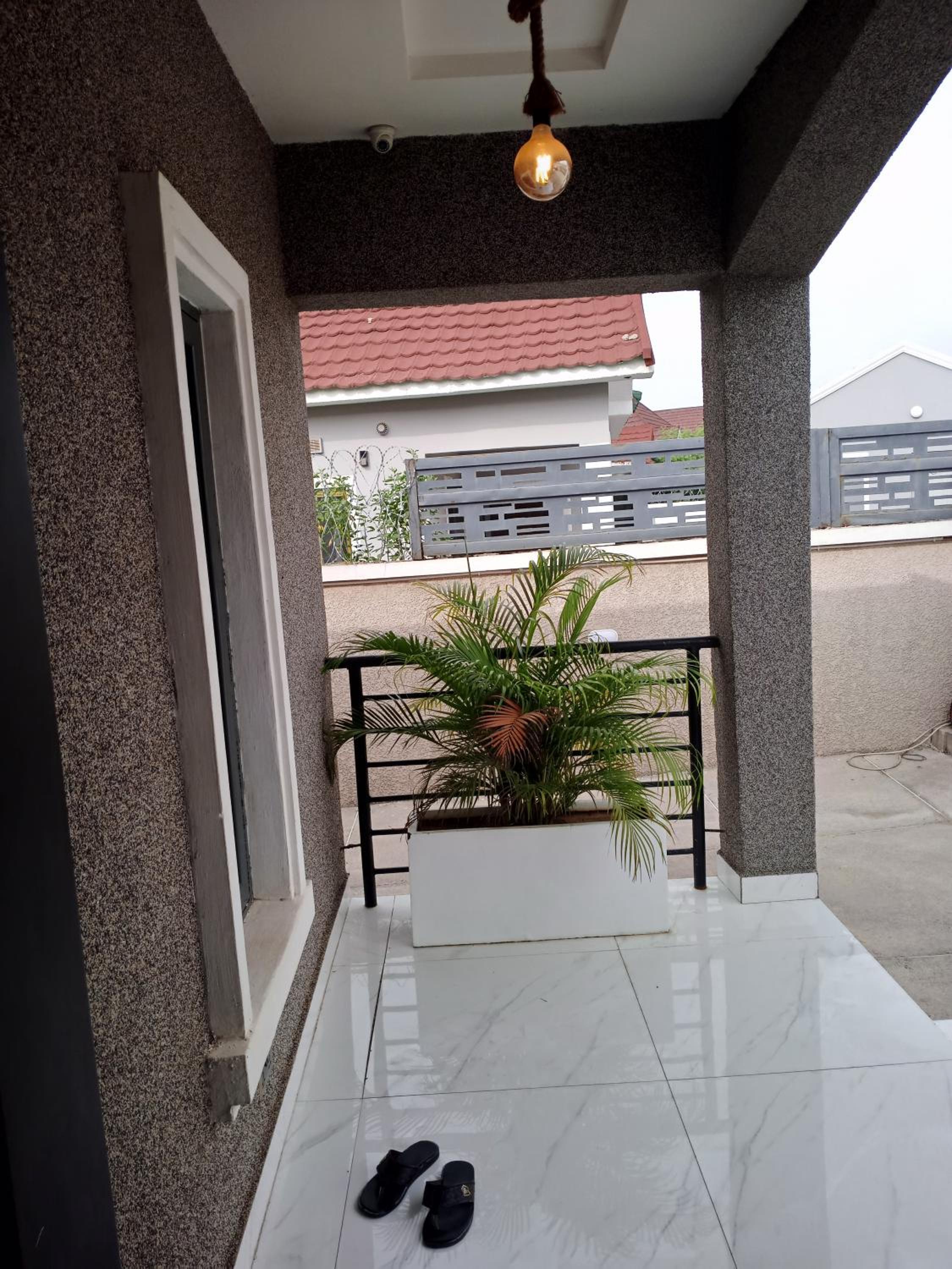 Dixonlux apartment view 4