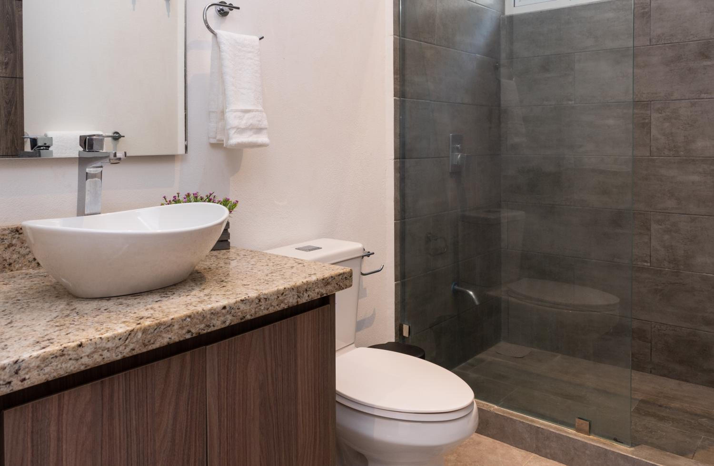 Jaco Lapa Living 3BR Home - Walk to Beach & Dining