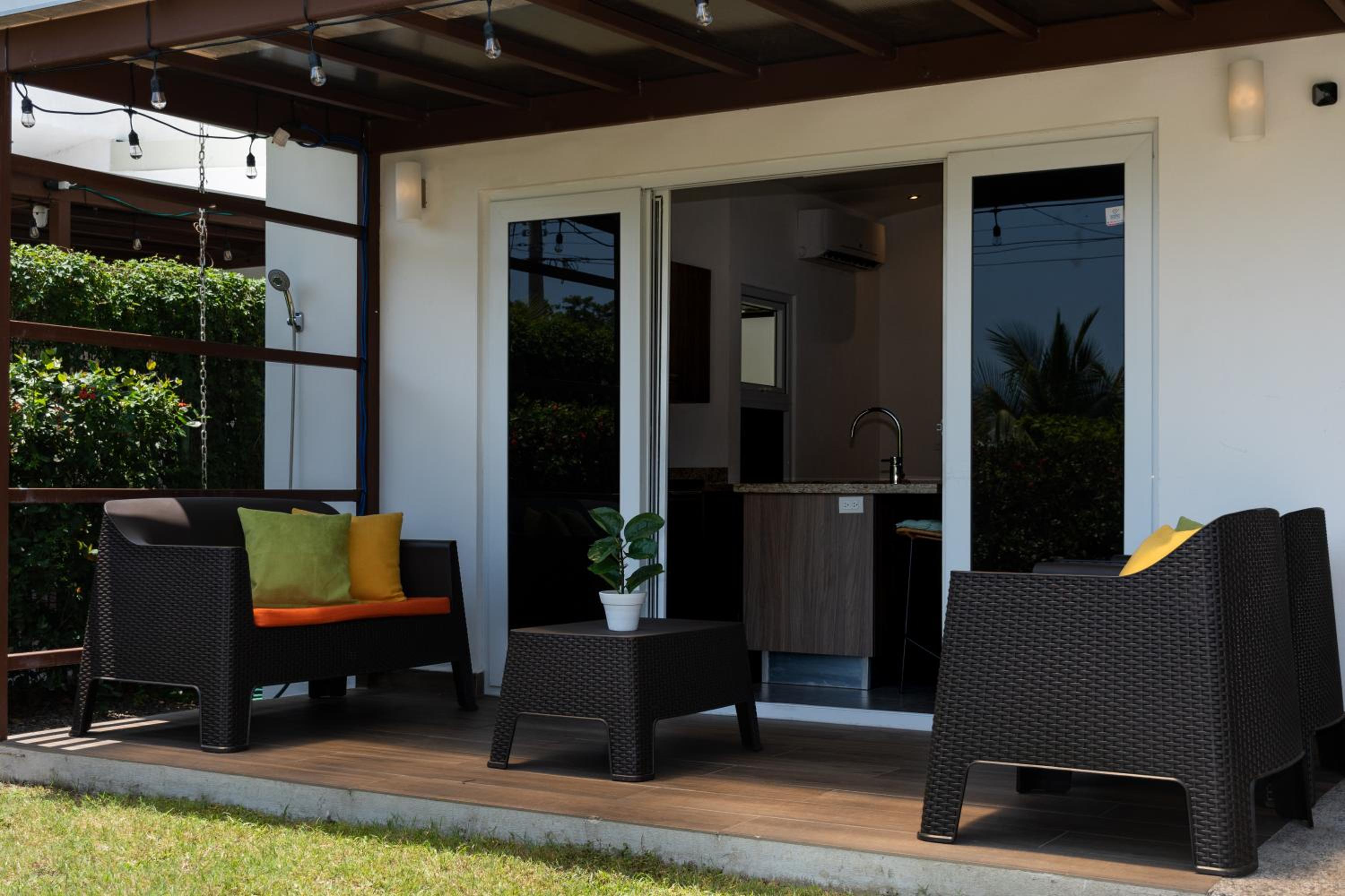 Jaco Lapa Living 3BR Home - Walk to Beach & Dining