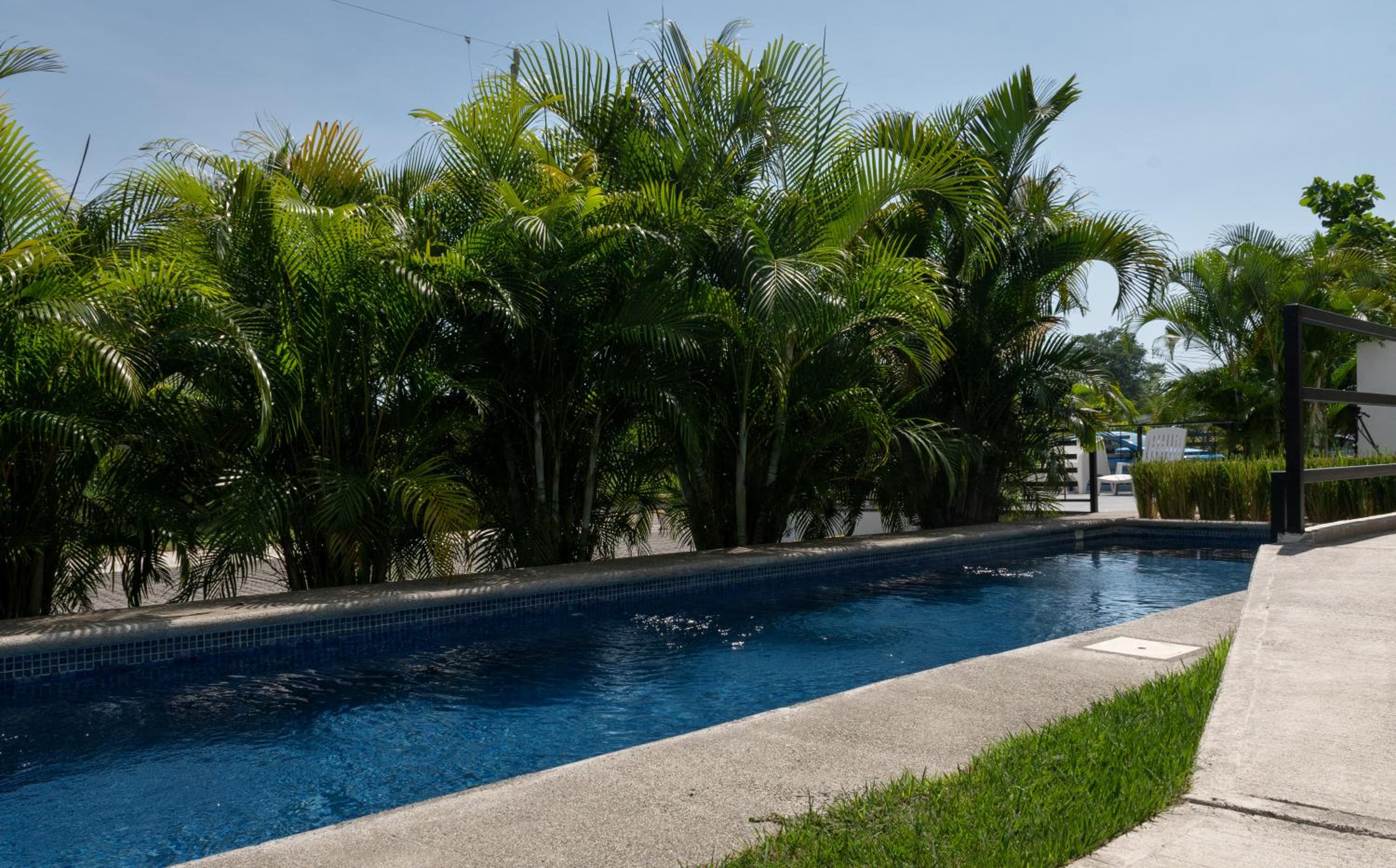 Jaco Lapa Living 3BR Home - Walk to Beach & Dining