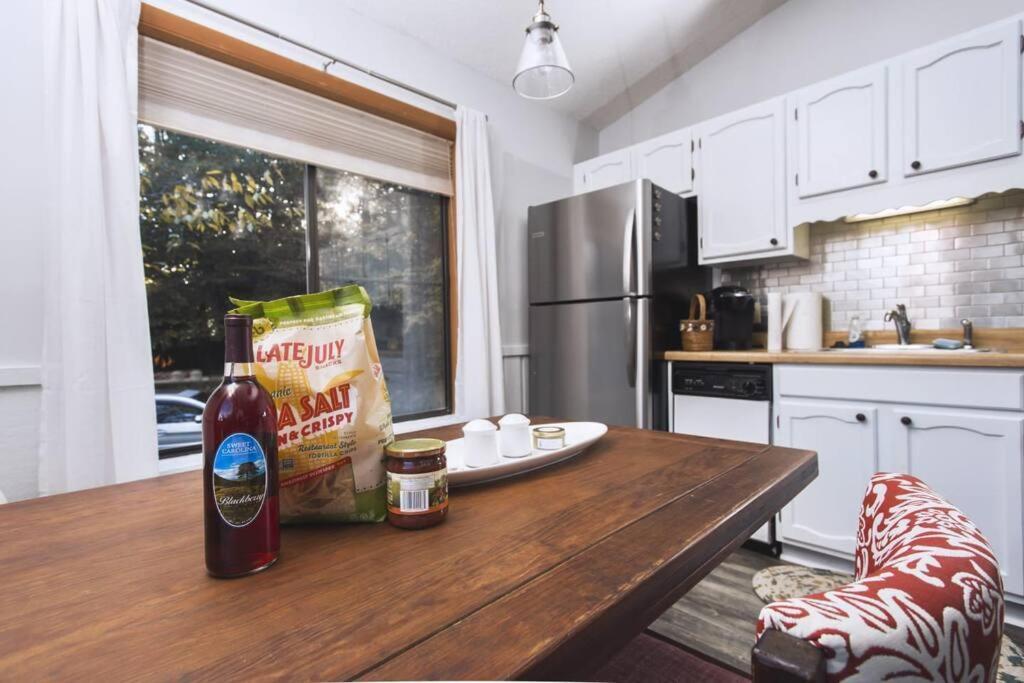 Cozy Cabin Walkable to Beech Mt Resort