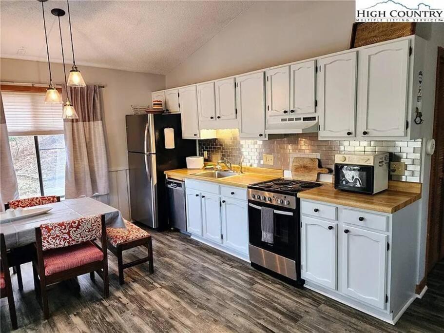 Cozy Cabin Walkable to Beech Mt Resort