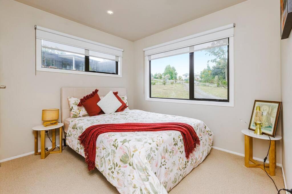 Tranquil Countryside Retreat with Modern Amenities