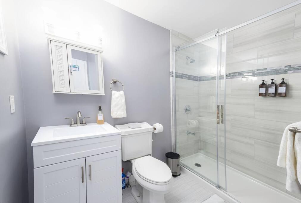 Convenient Braintree Home - 3 Bedroom Sleeps 8