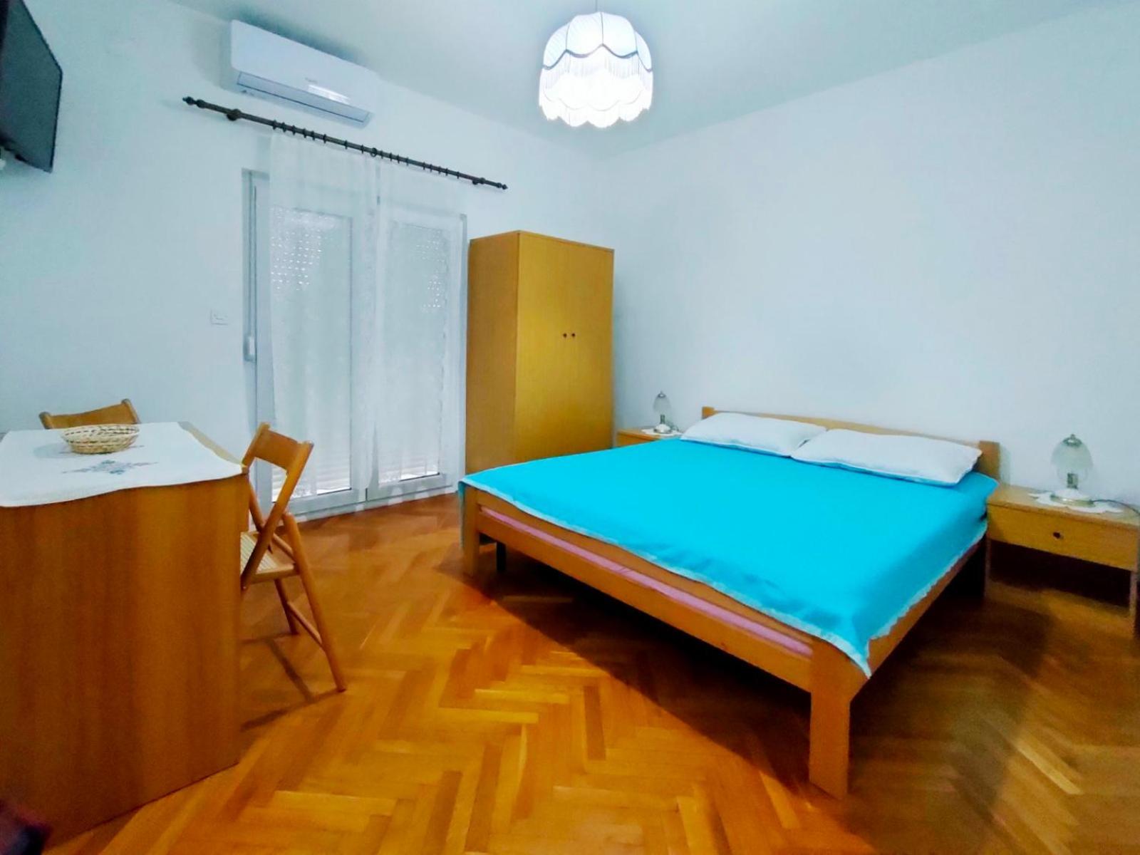 Apartments Zova