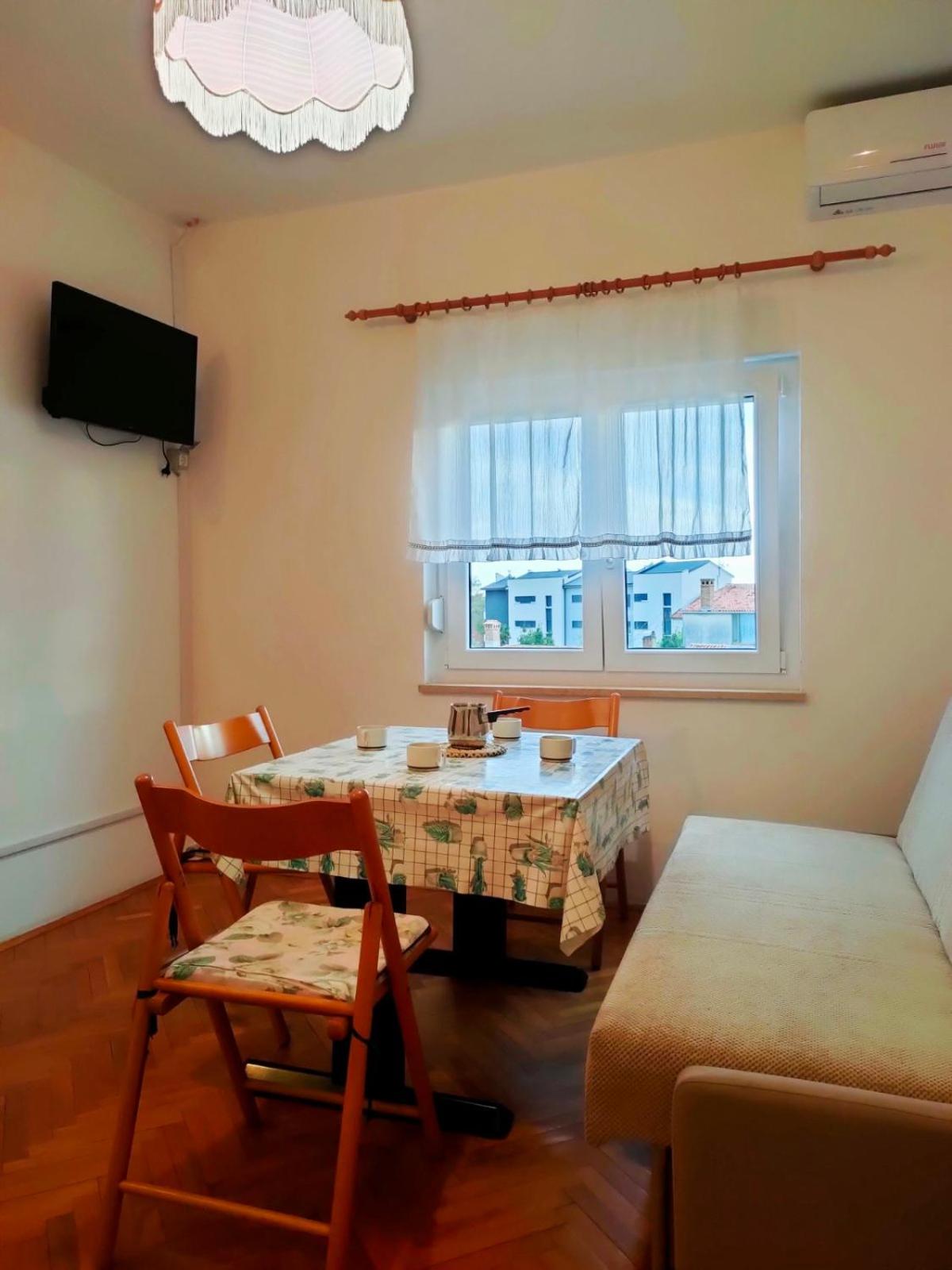 Apartments Zova