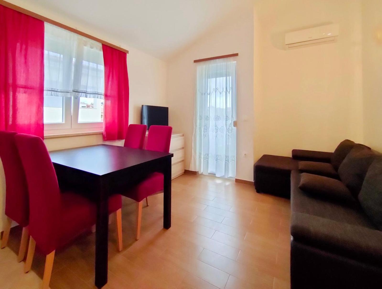 Apartments Zova