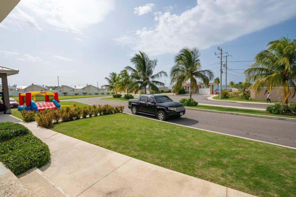 Jamaica Reggae Villa