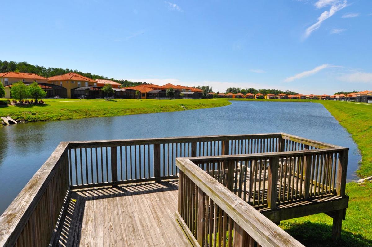 Your Oasis Awaits! Indulge at Florida Hideaways 4BD Pool Home