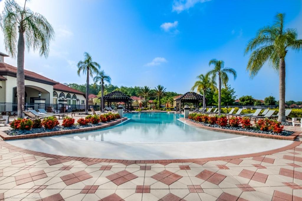 Your Oasis Awaits! Indulge at Florida Hideaways 4BD Pool Home