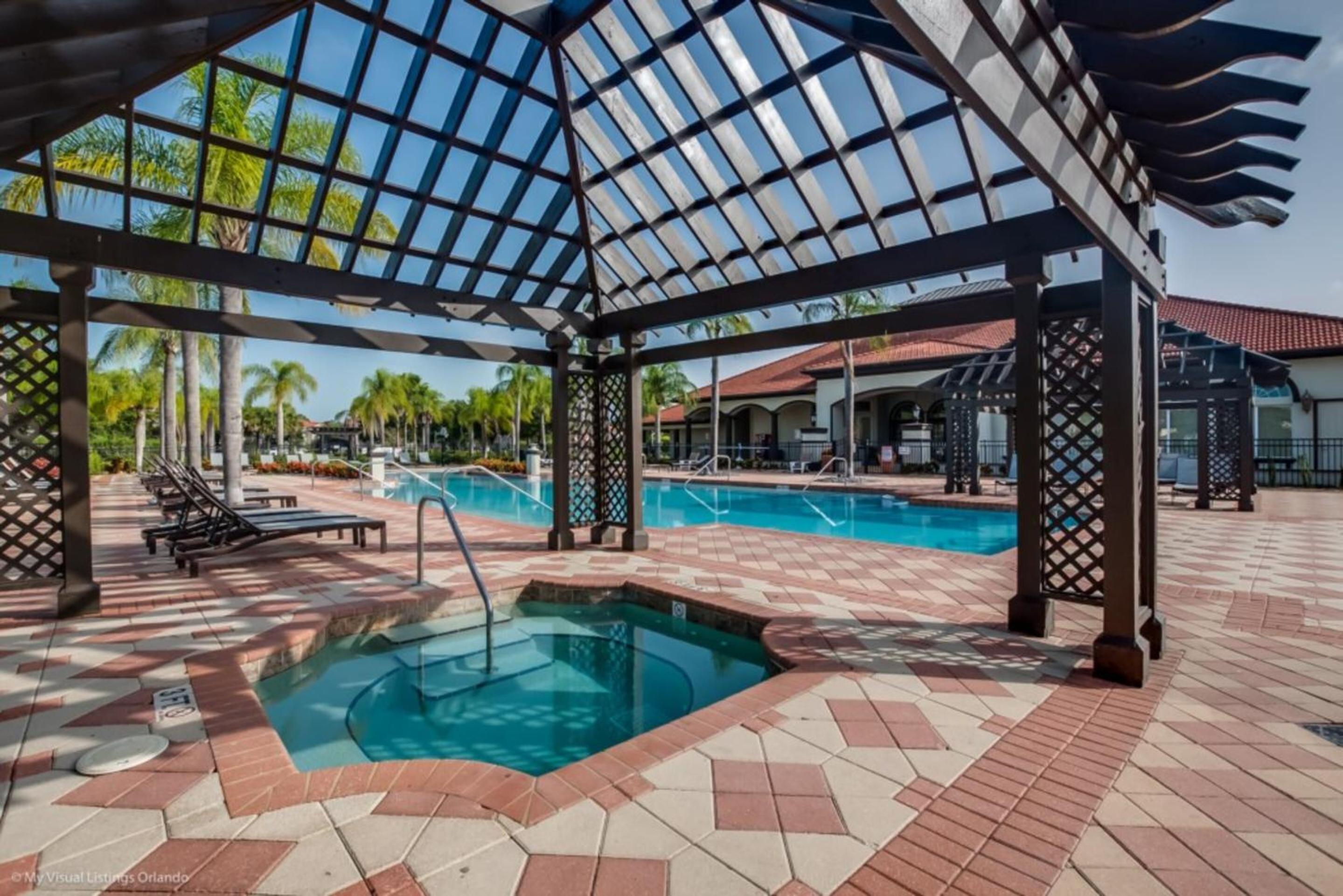 Your Oasis Awaits! Indulge at Florida Hideaways 4BD Pool Home