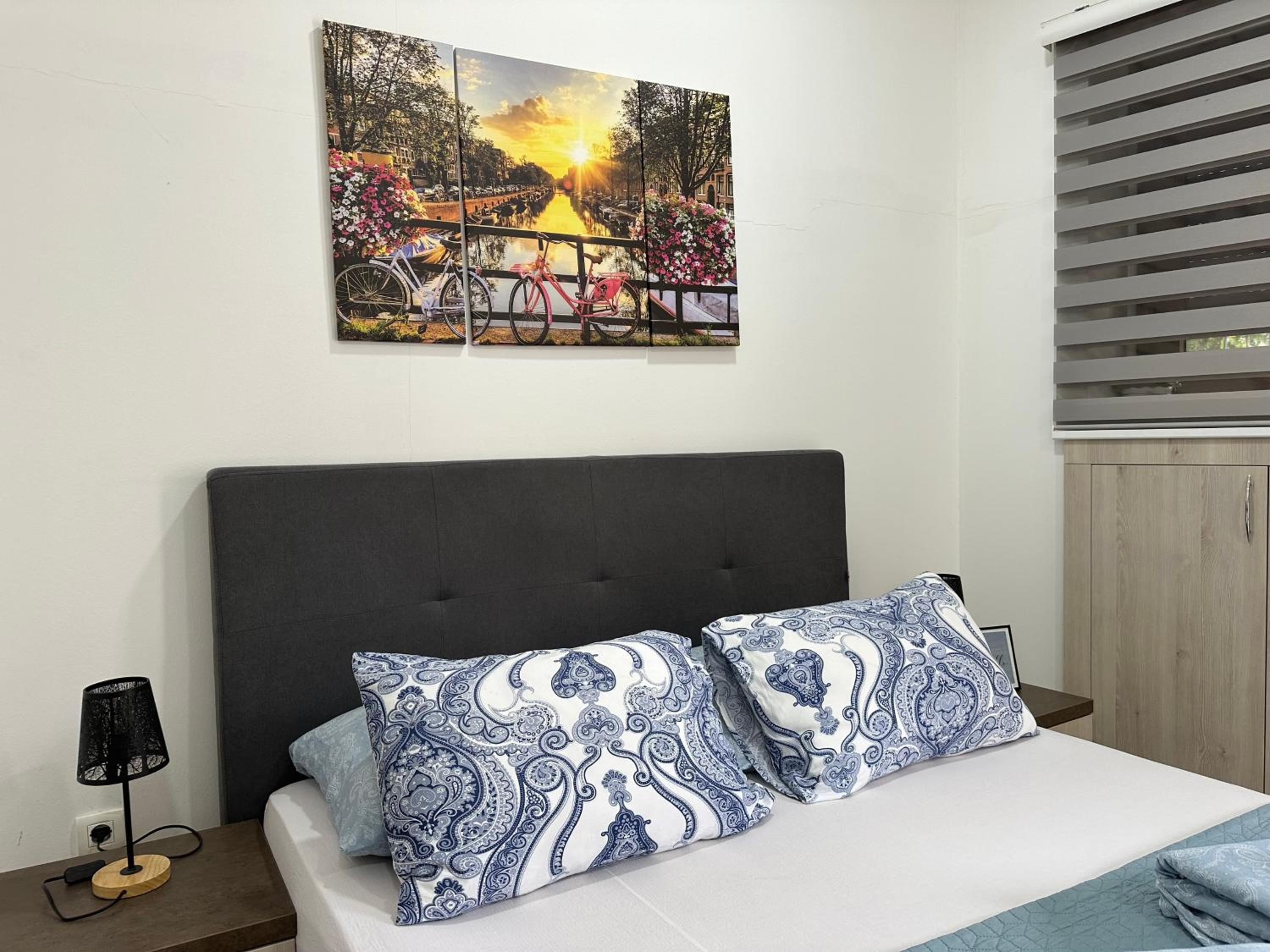 Apartment in Old Town with parking