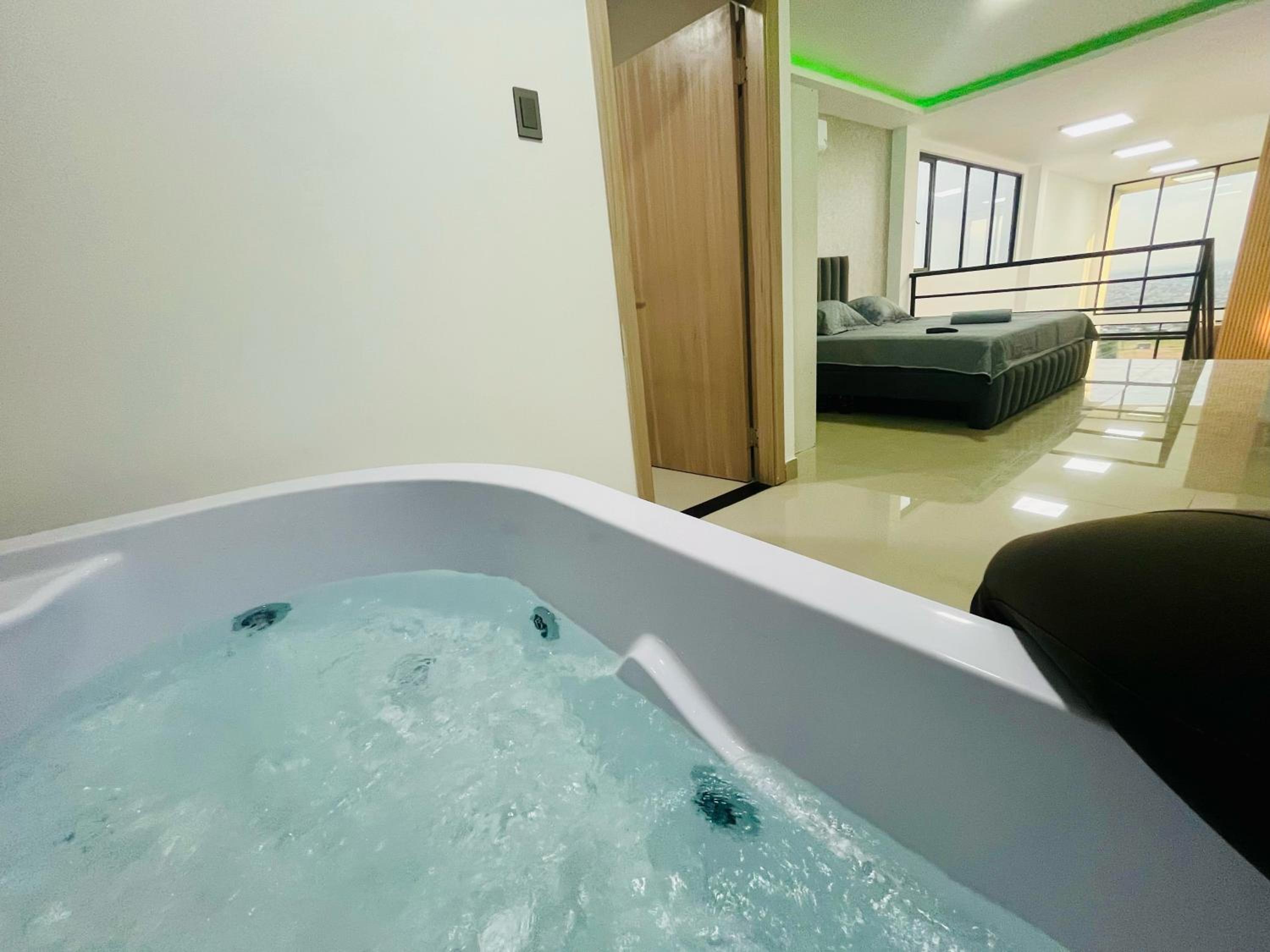 Vista Hills Loft & Jacuzzi a 10min Consulado Americano