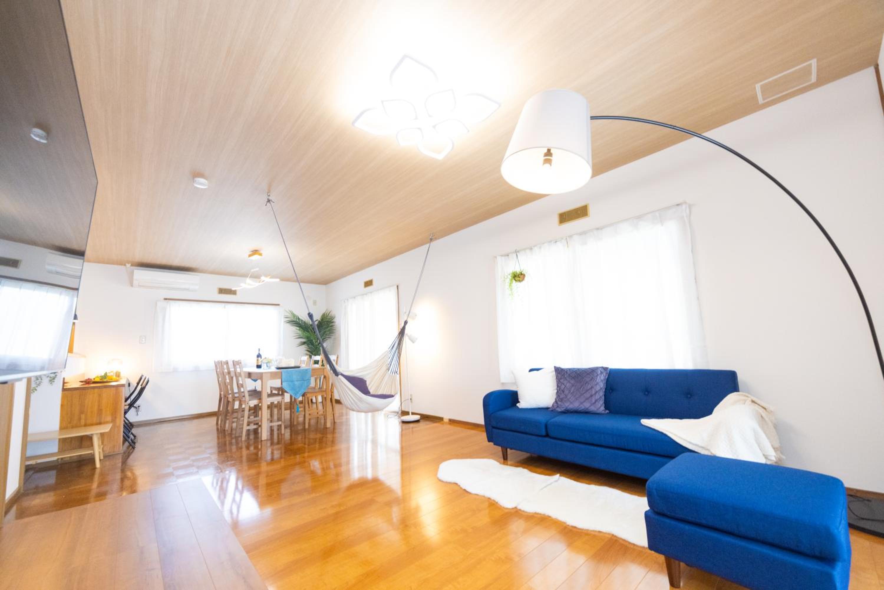 Shiga Lakeside House in Hamabun