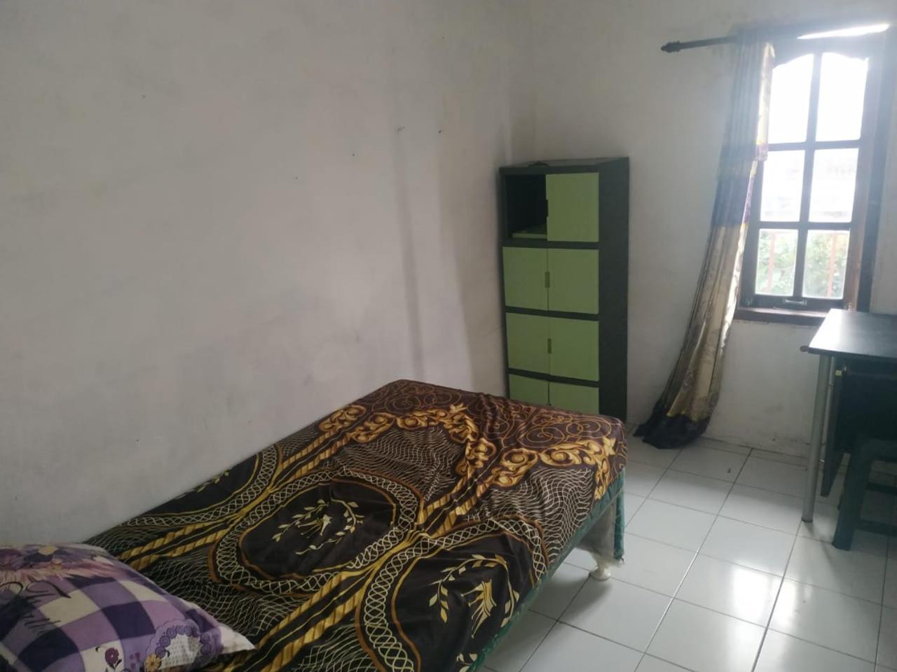 TOKO UNGU GUESTHOUSE