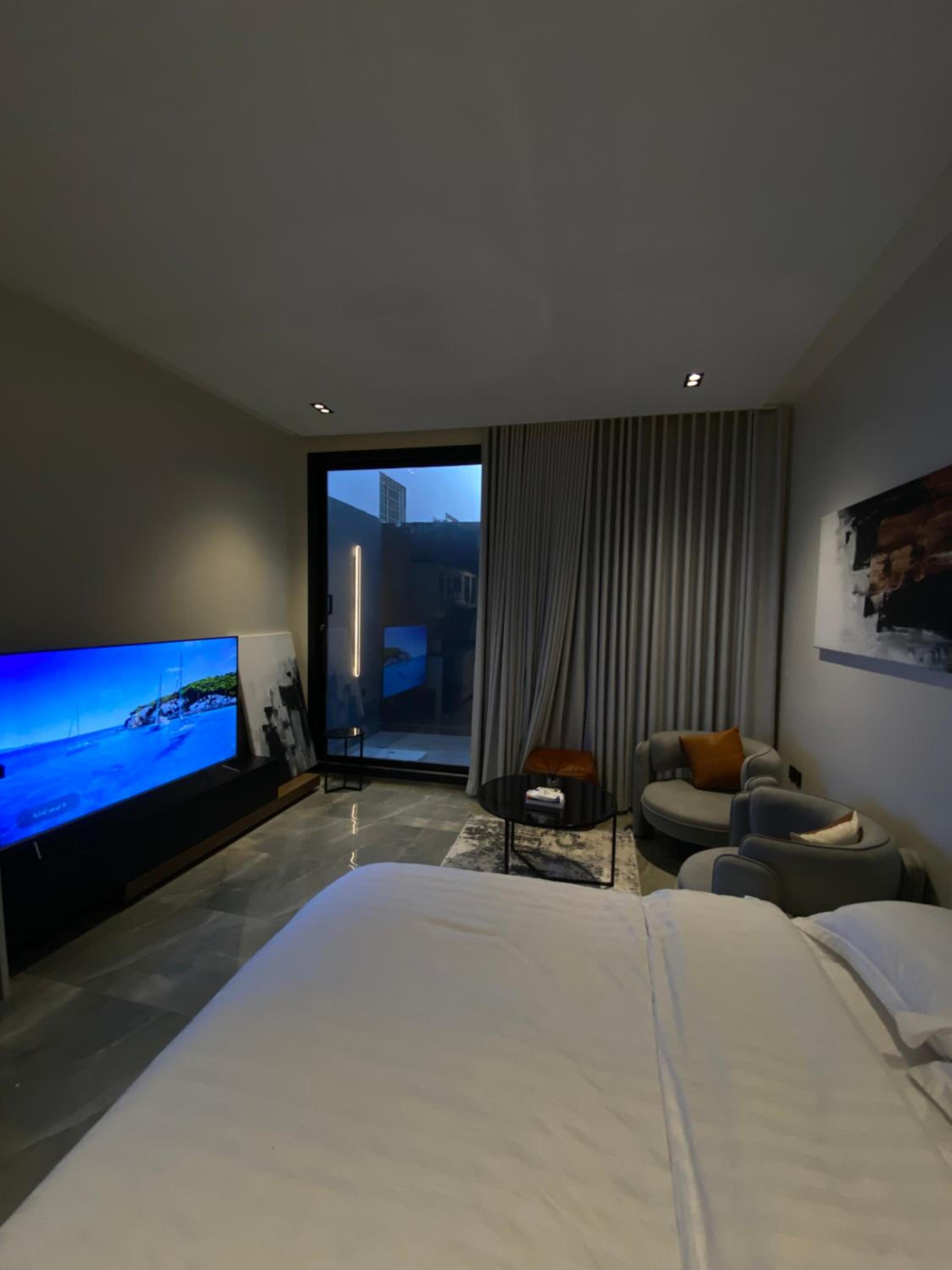 Luxury Boulevard Studio With Outdoor Area