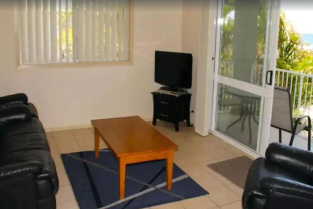 Comfy Unit in Palm Gables Palm Beach!
