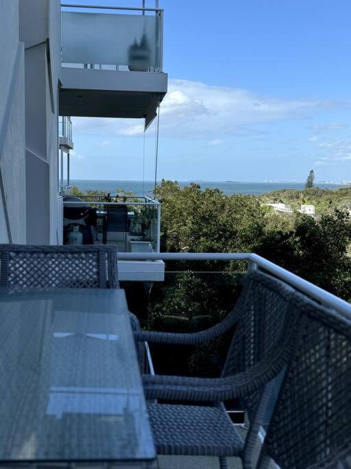 Seaside Luxury: Private Pool and Stunning Views