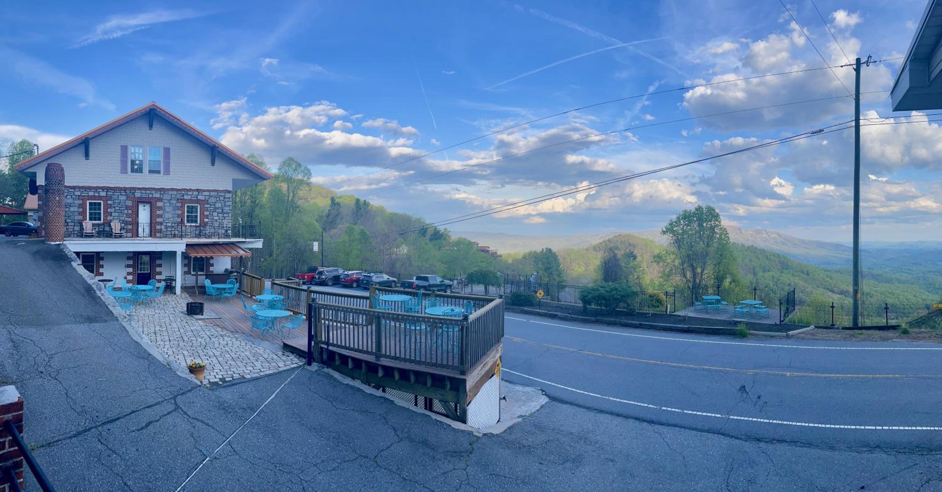 Skyline Village Inn