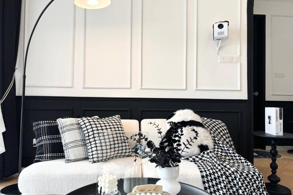 Dooga Ins-Cocohouse L17 Seaview Projector 1-6 Pax