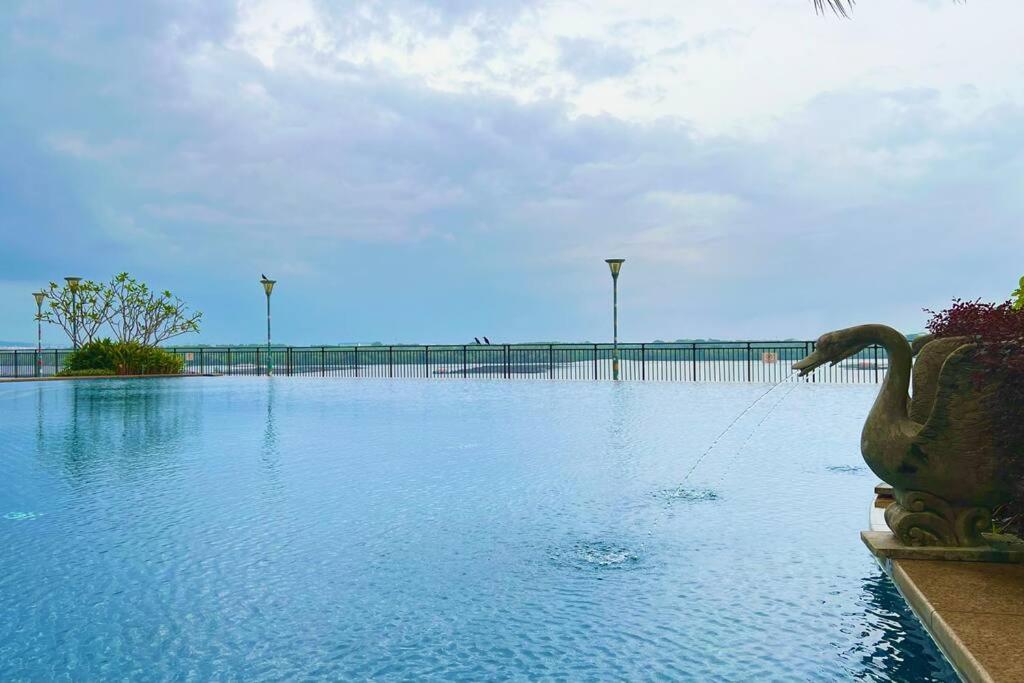 Dooga Ins-Cocohouse L17 Seaview Projector 1-6 Pax
