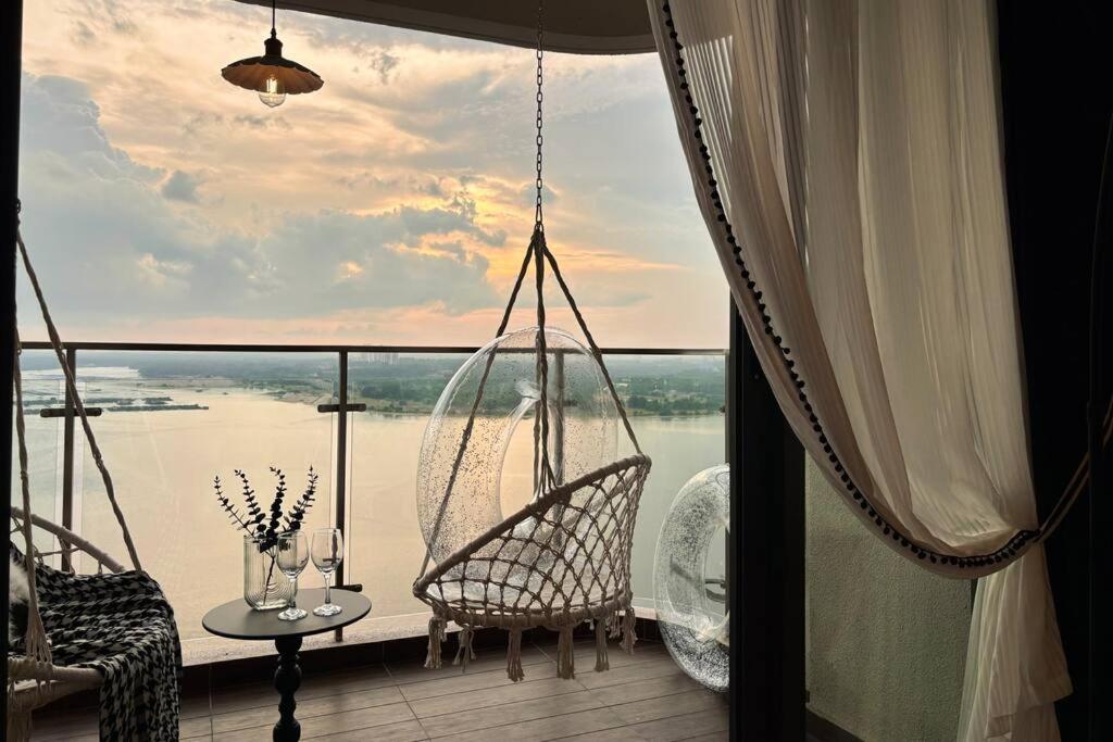 Dooga Ins-Cocohouse L17 Seaview Projector 1-6 Pax