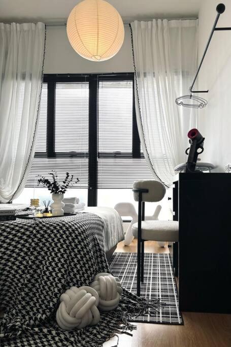 Dooga Ins-Cocohouse L17 Seaview Projector 1-6 Pax