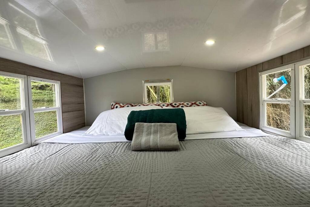 Tiny House On Wheels - Guayabal de Siquima