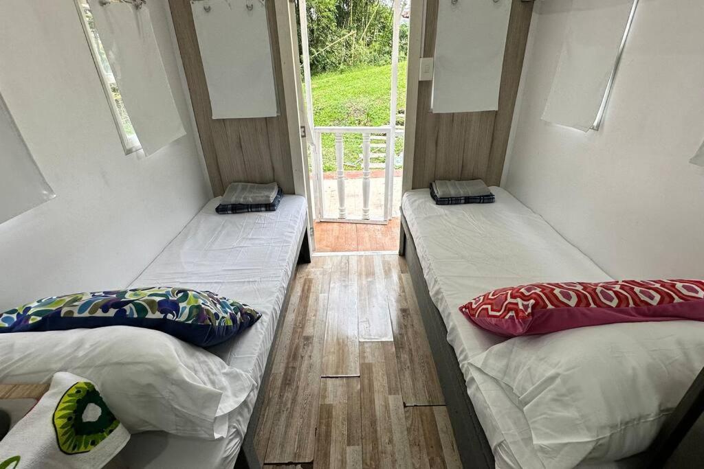 Tiny House On Wheels - Guayabal de Siquima