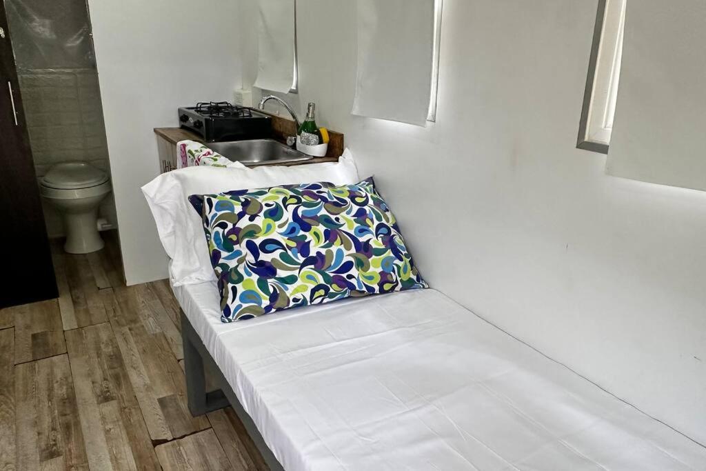 Tiny House On Wheels - Guayabal de Siquima