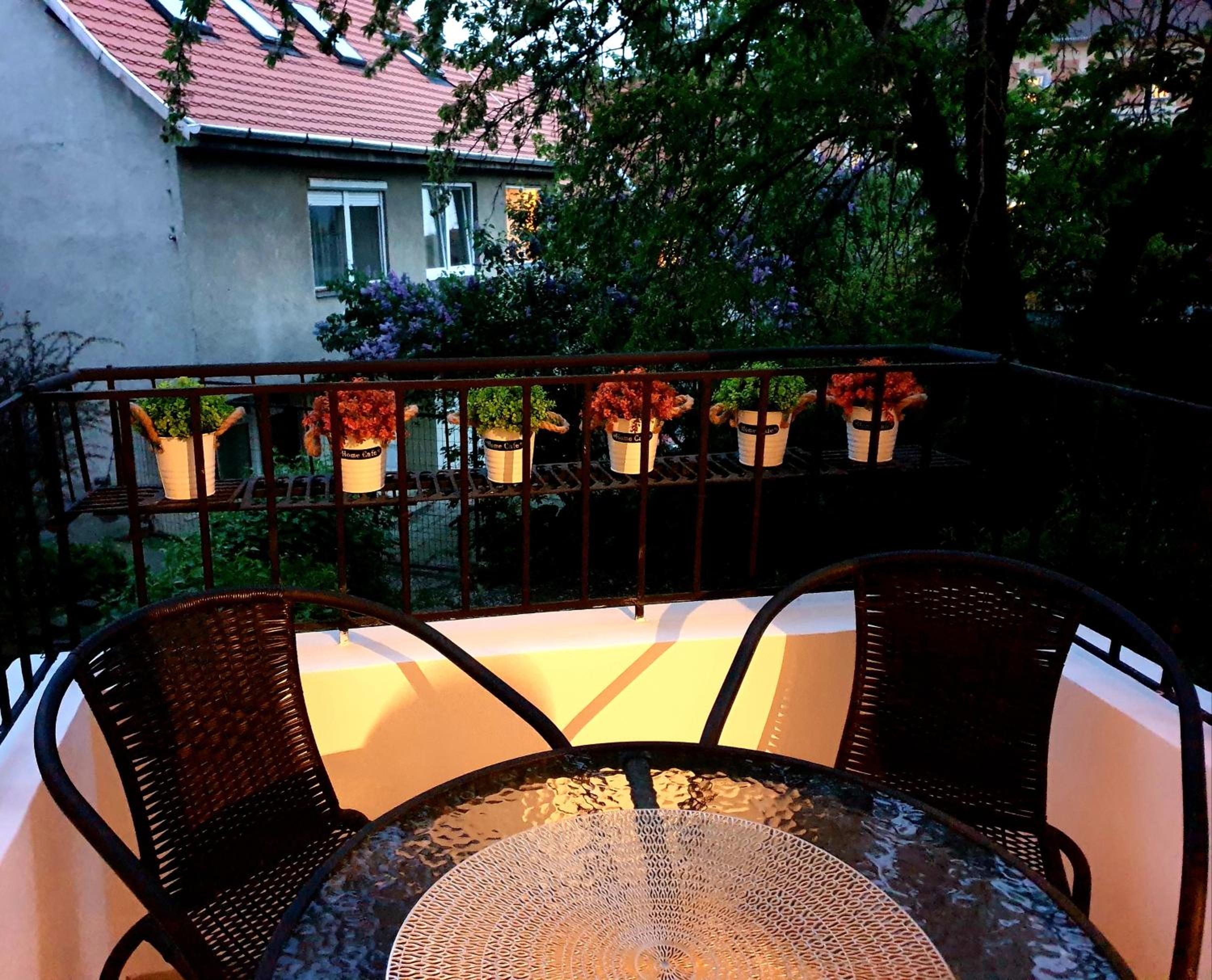 City Home Apartman view 3