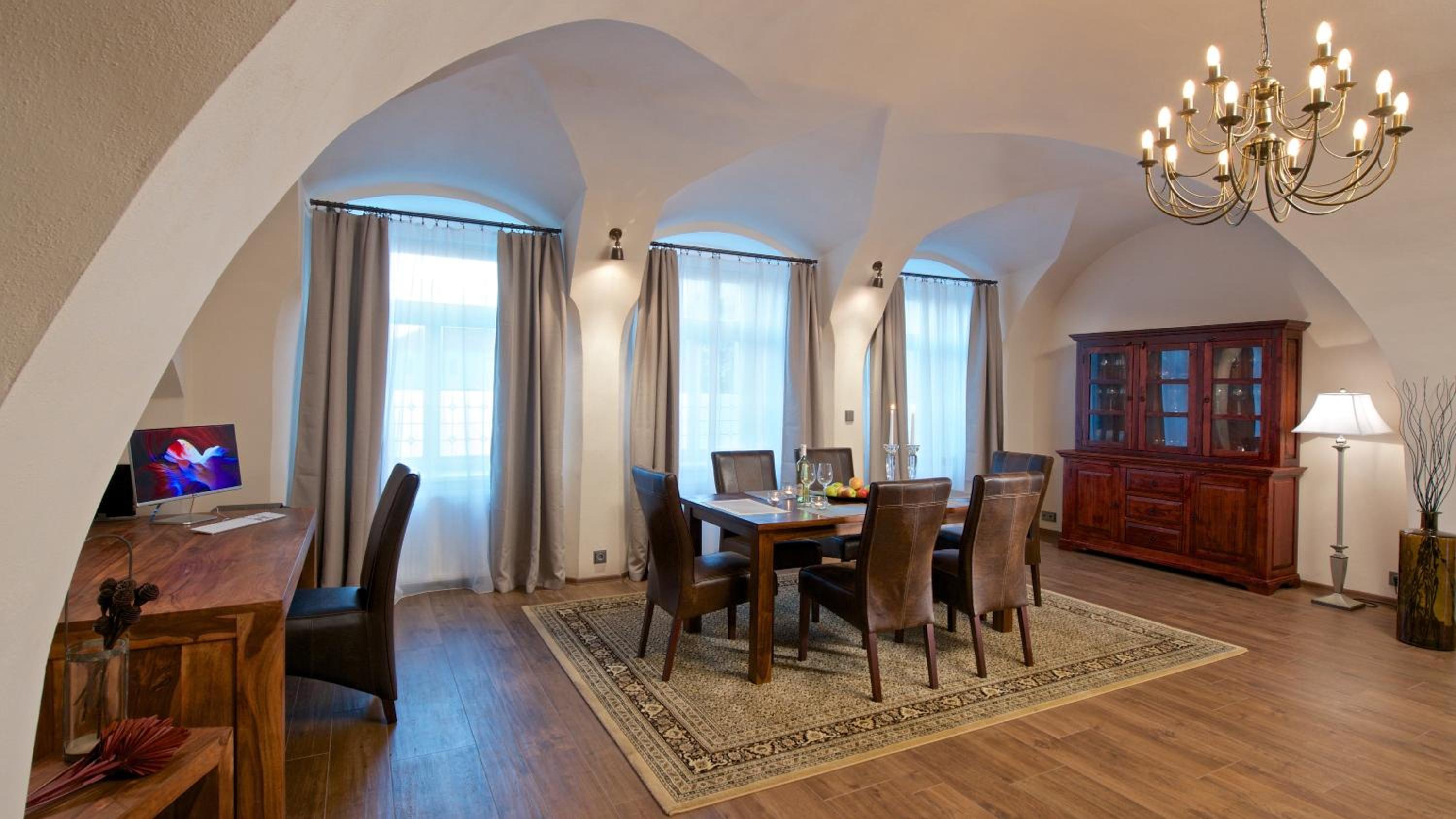 Redfoxapartment Central