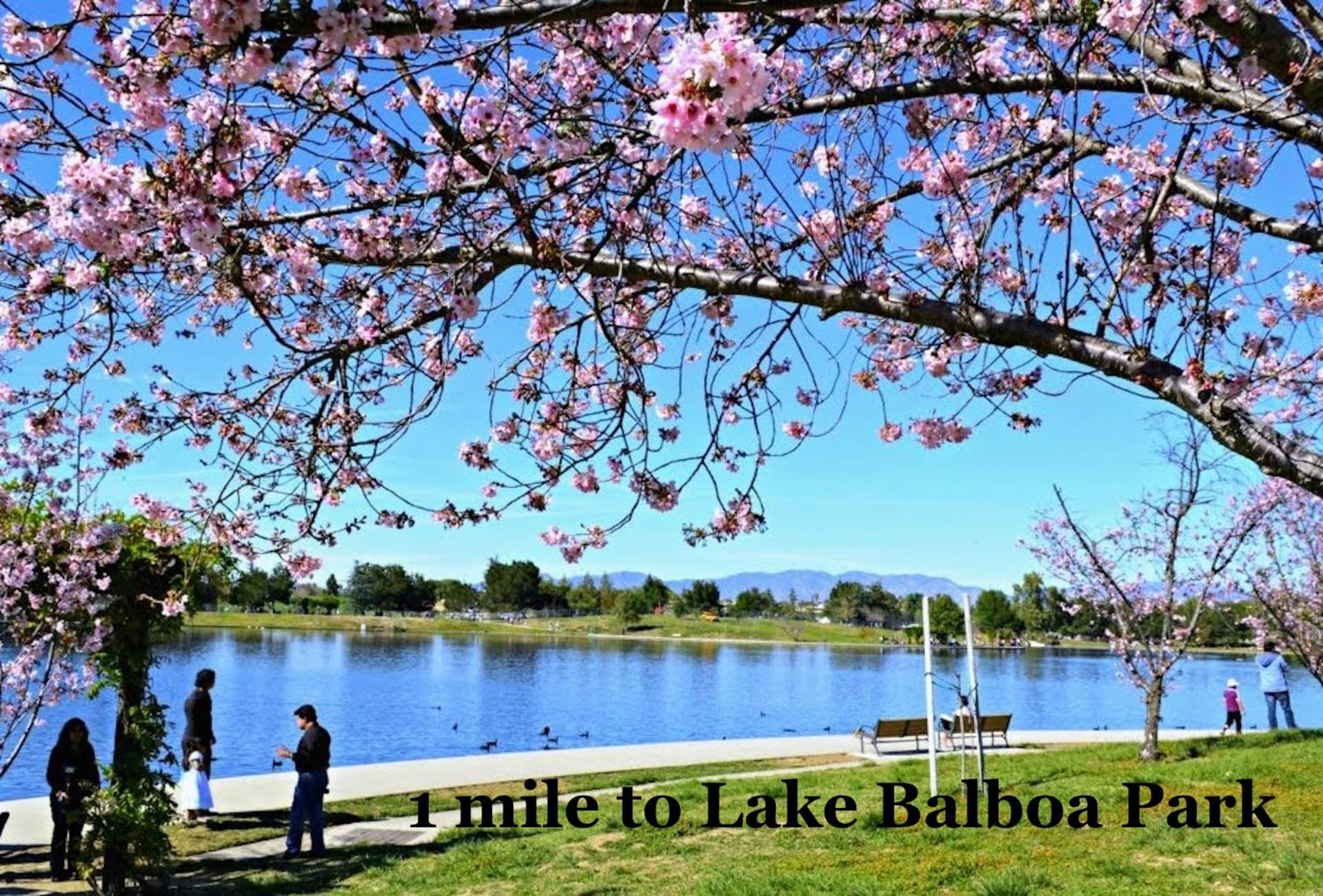 House In Lake Balboa/Los Angeles