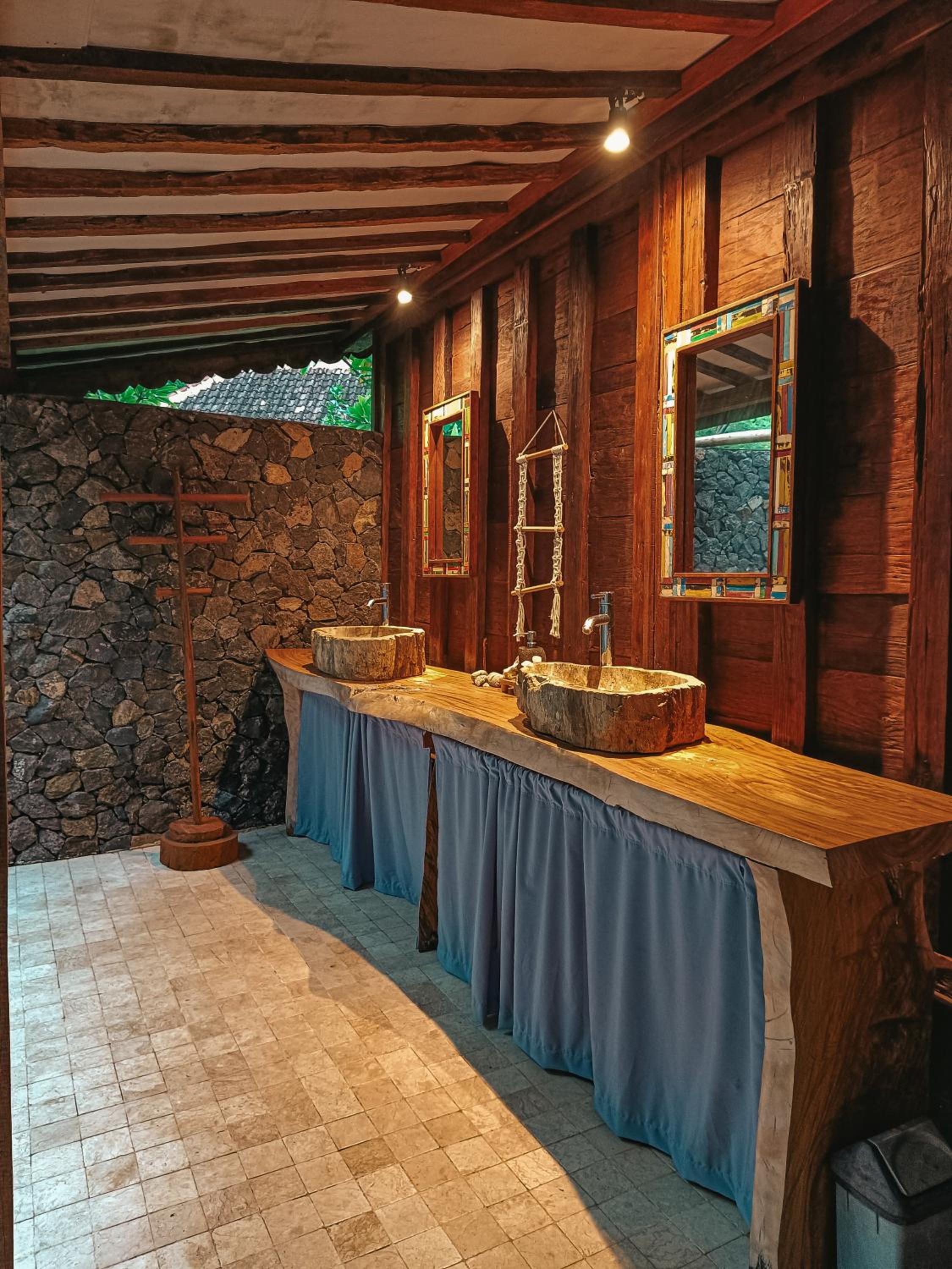 Alaya Ecolodge
