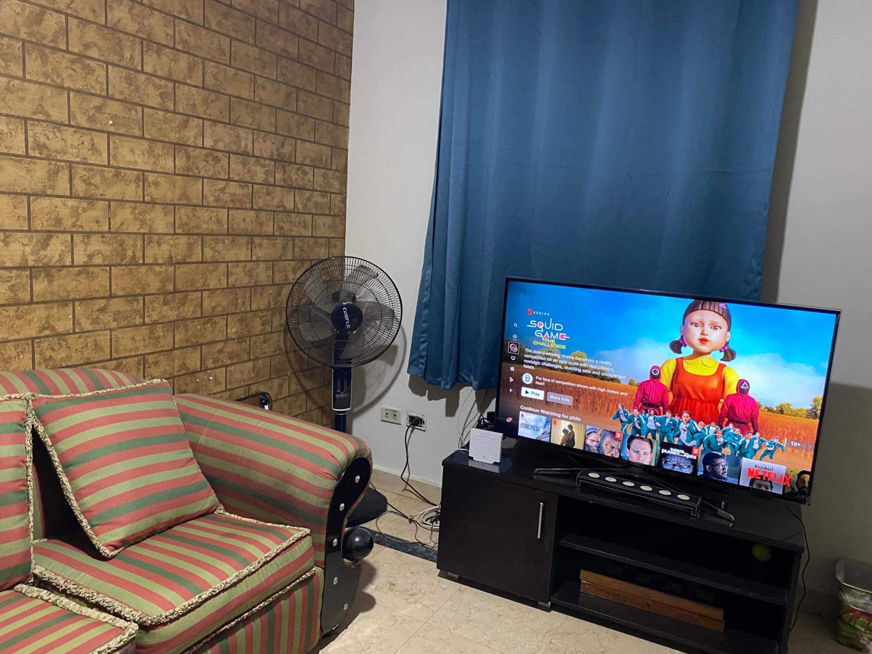 Room1 Degla 3br apt for singles and couples.