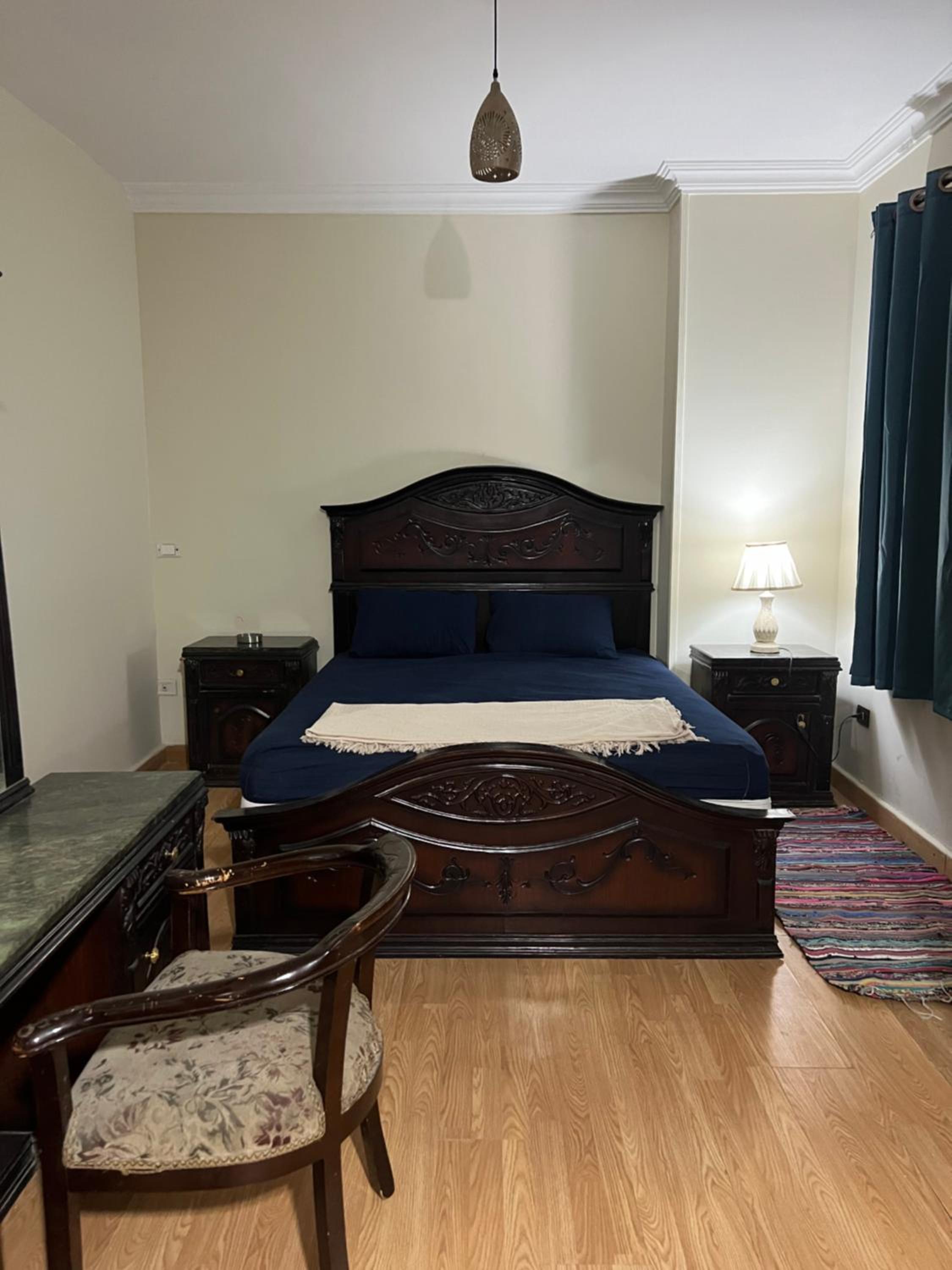 Room1 Degla 3br apt for singles and couples.