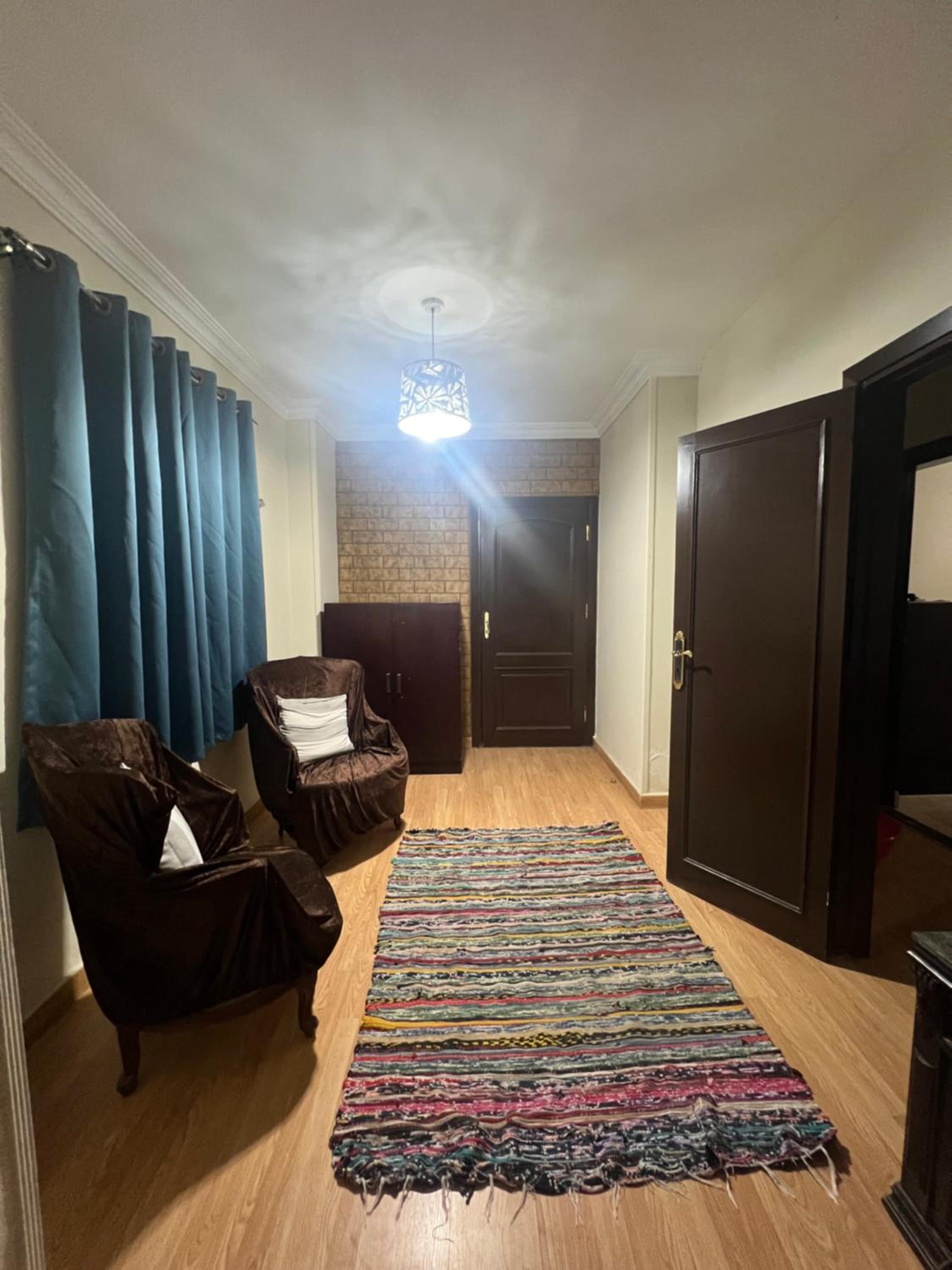 Room1 Degla 3br apt for singles and couples.